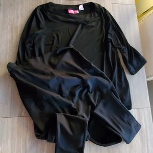 5 for $25!!!!!Liz Lange Maternity top and leggings